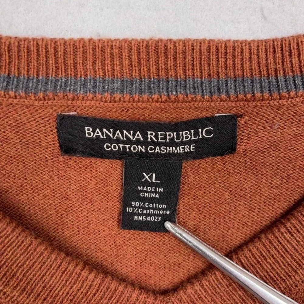Banana Republic Sweater Mens XL Orange Cotton Cashmere V-Neck Pullover Classic